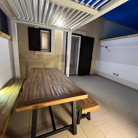 Apartment Owner Italy - A *